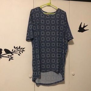 LuLaRoe Irma Size M Navy Geometric Pattern T-Shirt New With Tags NWT